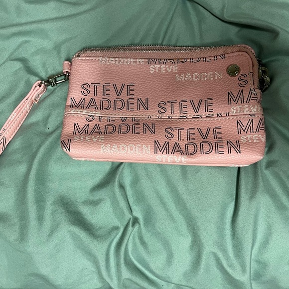 Never worn. - Picture 4 of 4